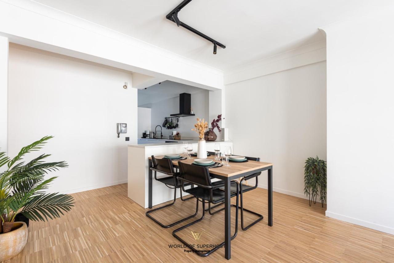 Luxurious Apartment Next To The Sea And City Centre With Free Parking Space Oostende Ngoại thất bức ảnh