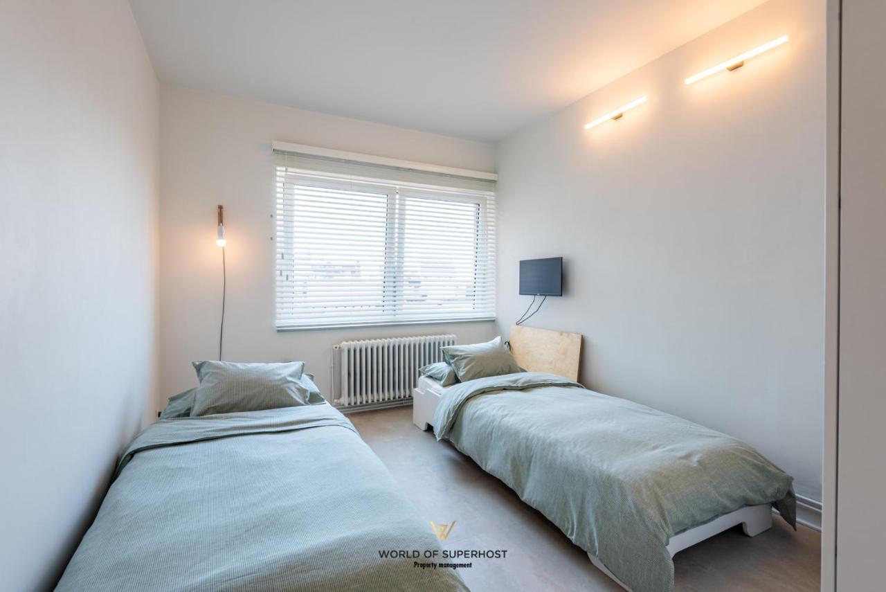 Luxurious Apartment Next To The Sea And City Centre With Free Parking Space Oostende Ngoại thất bức ảnh